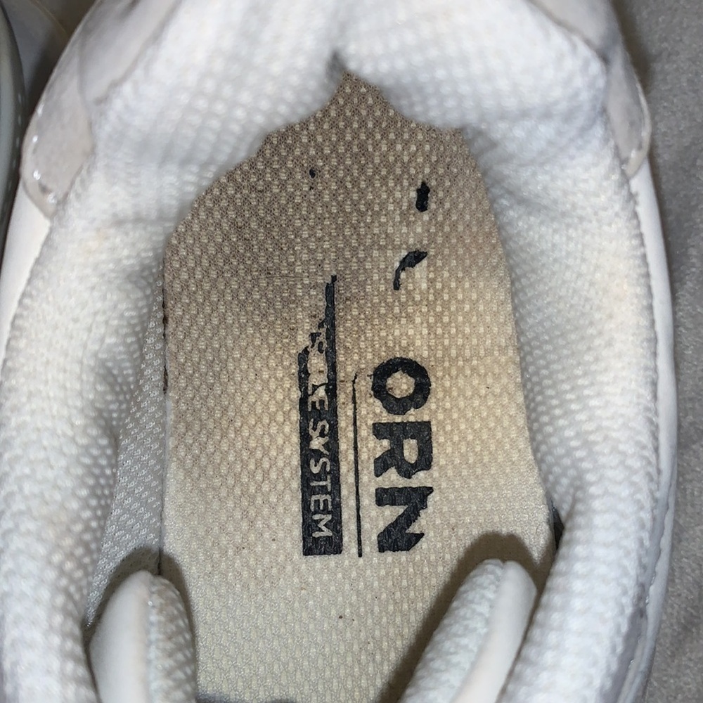 Tretorn sneakers Lillian size 7.5 white cream beige jogger - Picture 10 of 11